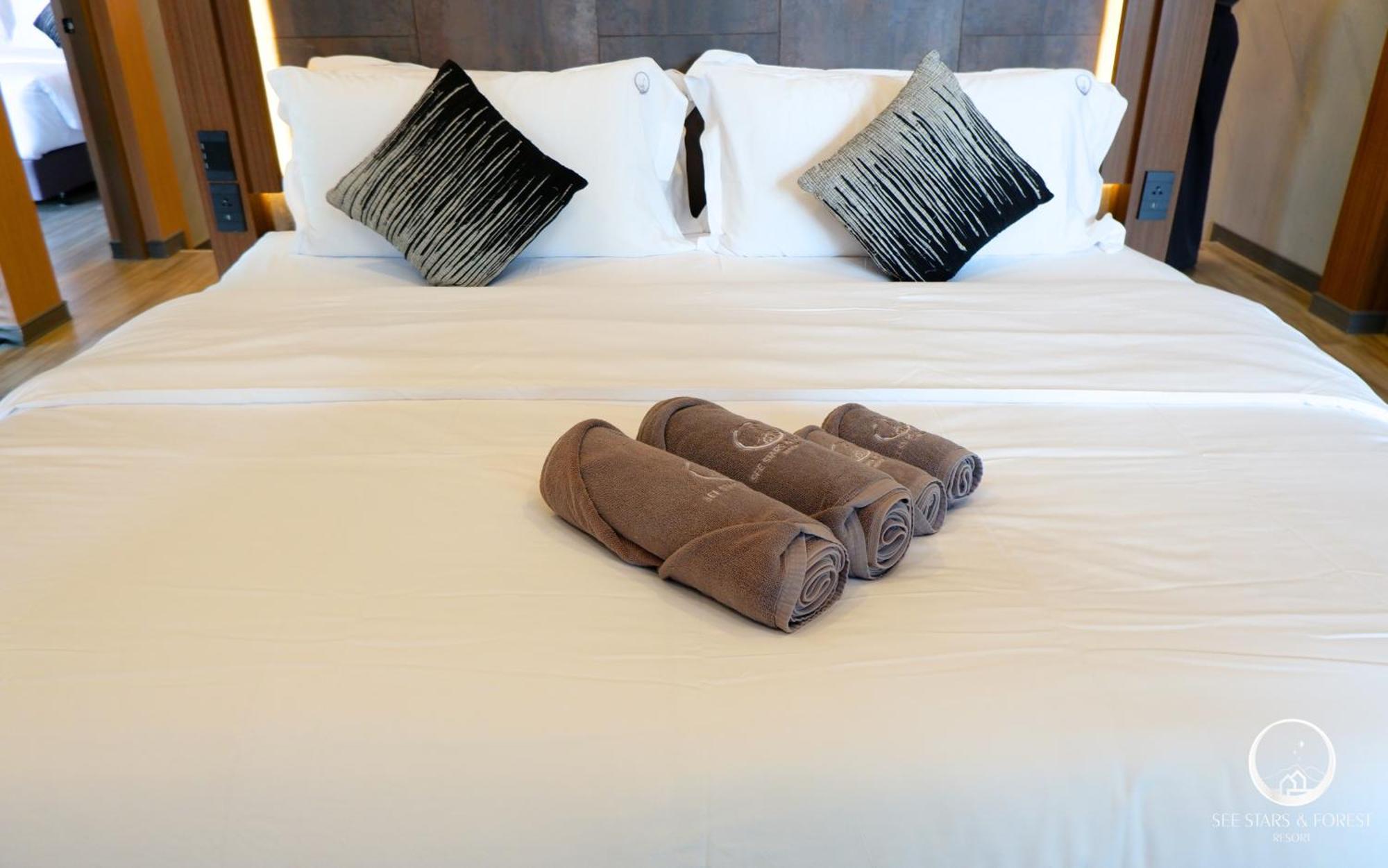 See Stars & Forest Resort Amphoe Sawang Daen Din Экстерьер фото